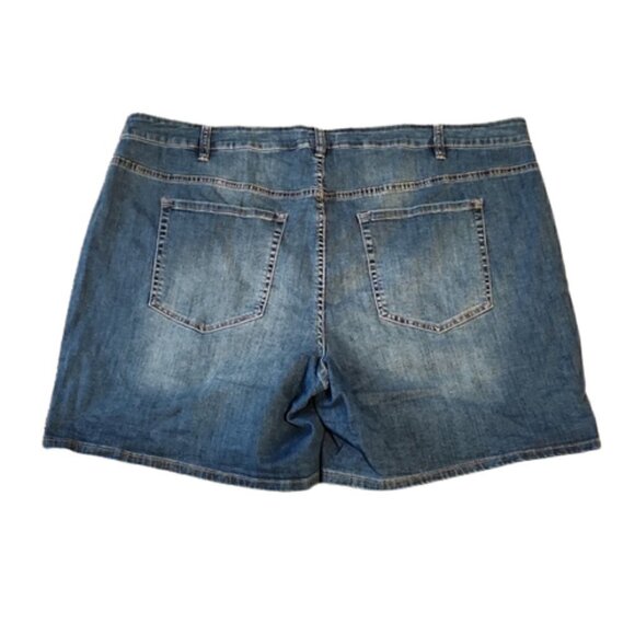 [Lane Bryant] Mid Rise Girlfriend Shorts - Size 26 - Picture 3 of 7